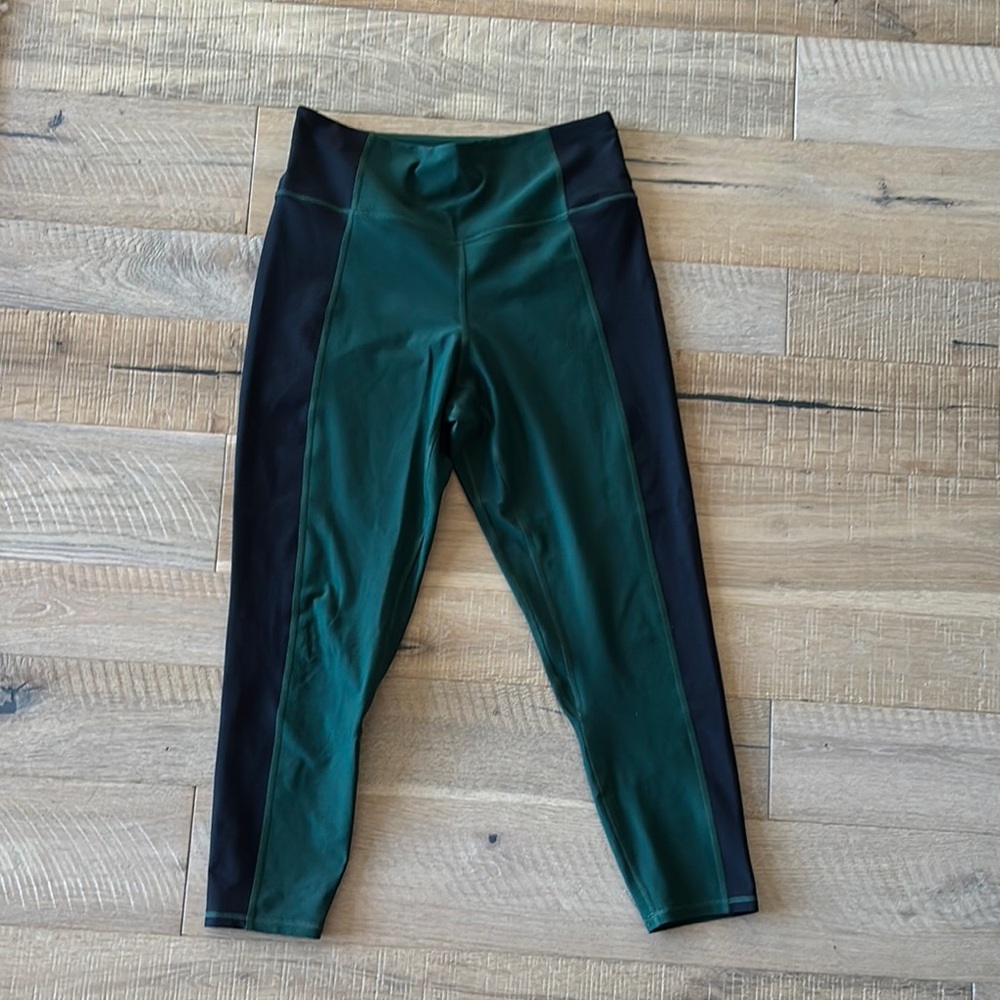 YBP A&F  Green and Black 7/8 Leggings